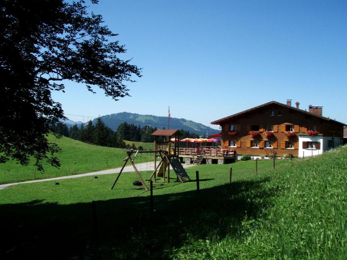 Alpengasthof Brueggele Alberschwende Exterior photo