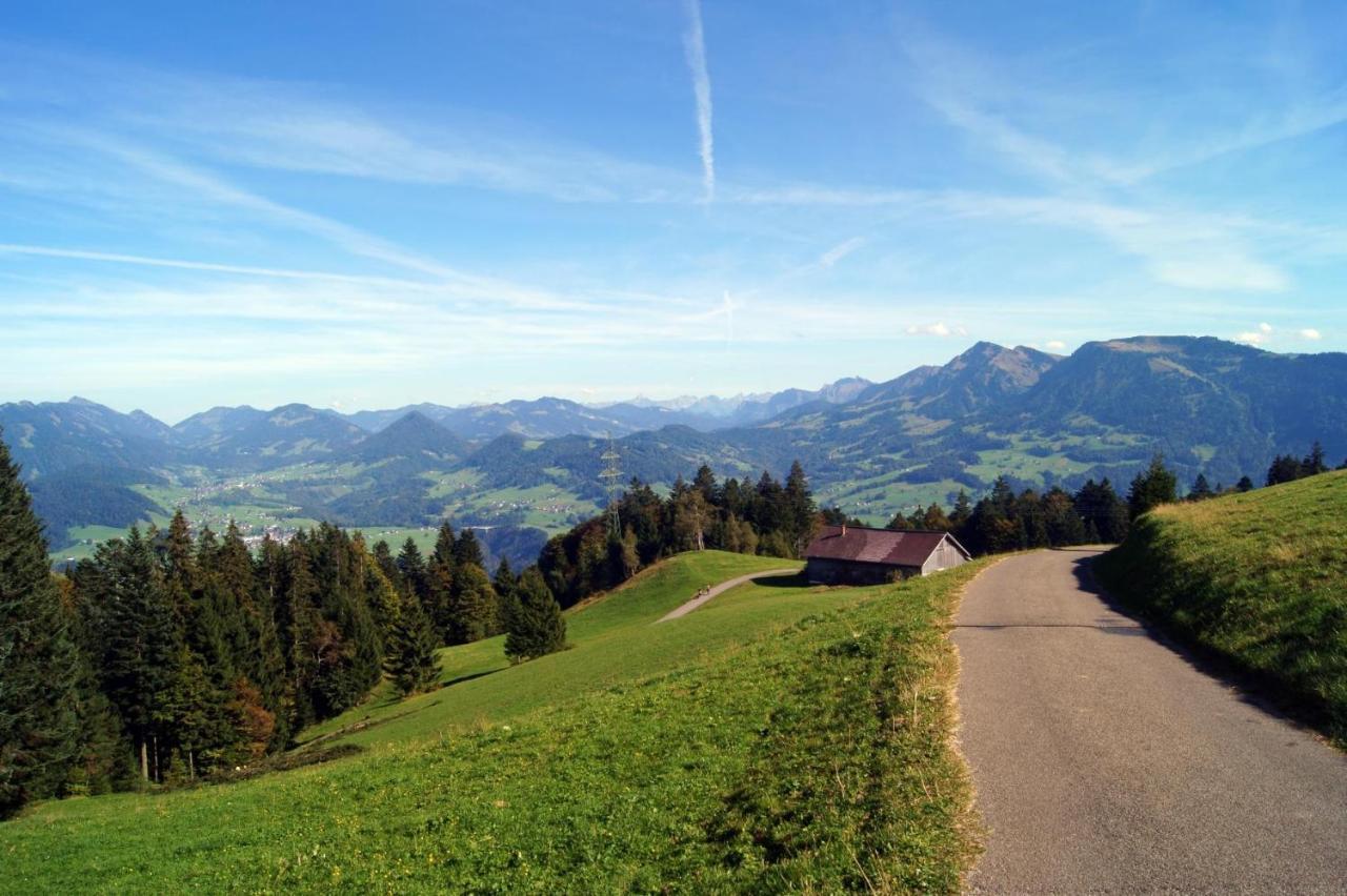 Alpengasthof Brueggele Alberschwende Exterior photo